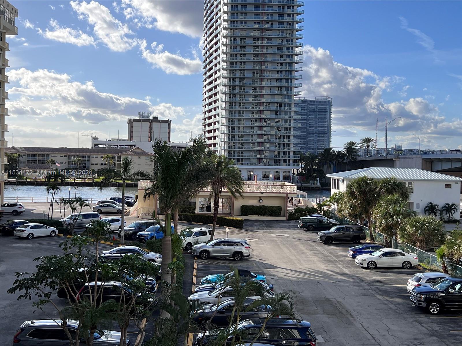 1825 S Ocean Dr 306 Property Photo 13