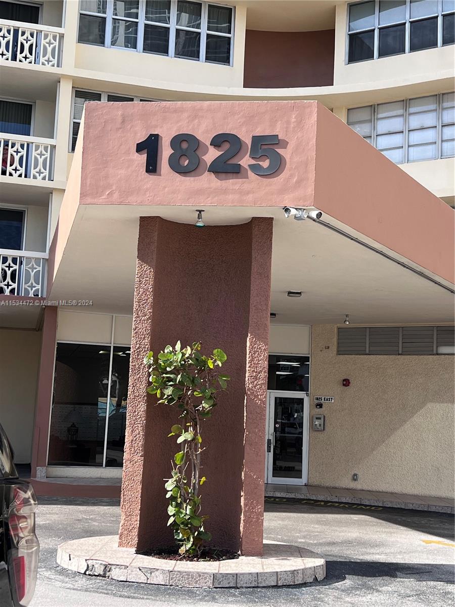 1825 S Ocean Dr 306 Property Photo 17