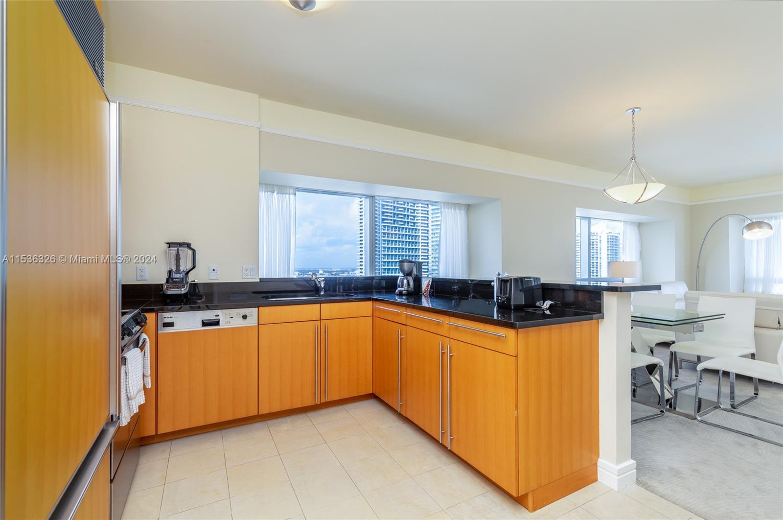1435 Brickell Ave 3112 Property Photo 4