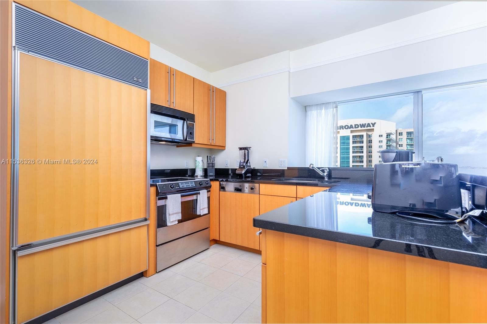 1435 Brickell Ave 3112 Property Photo 5