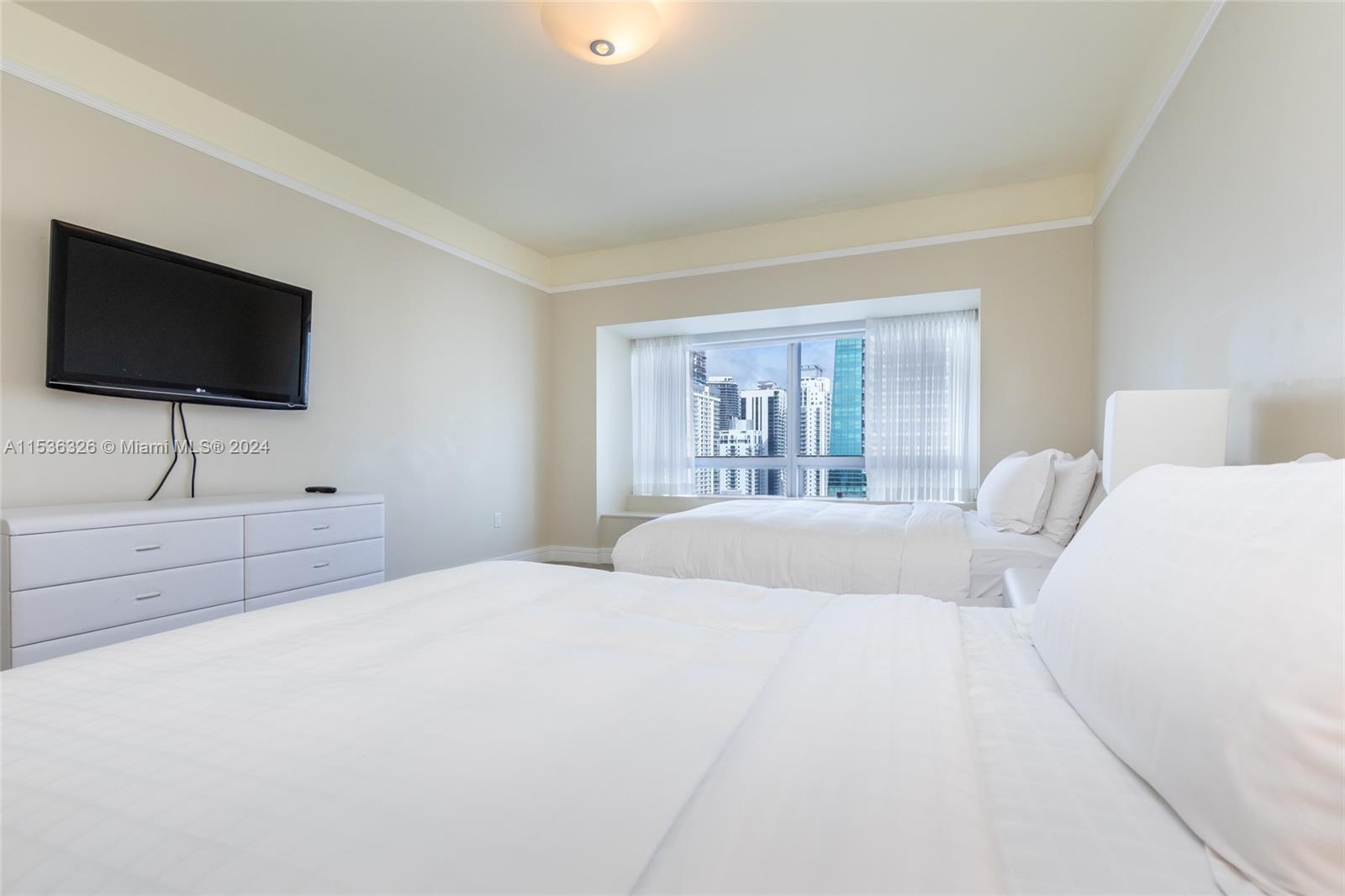 1435 Brickell Ave 3112 Property Photo 8