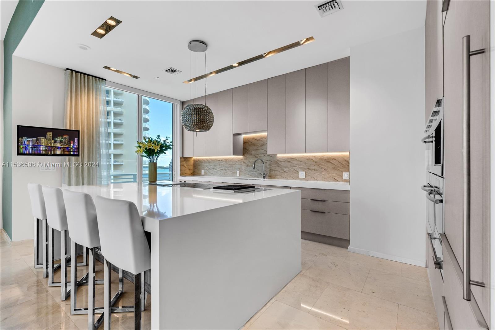 900 Brickell Key Blvd 1002 Property Photo 25