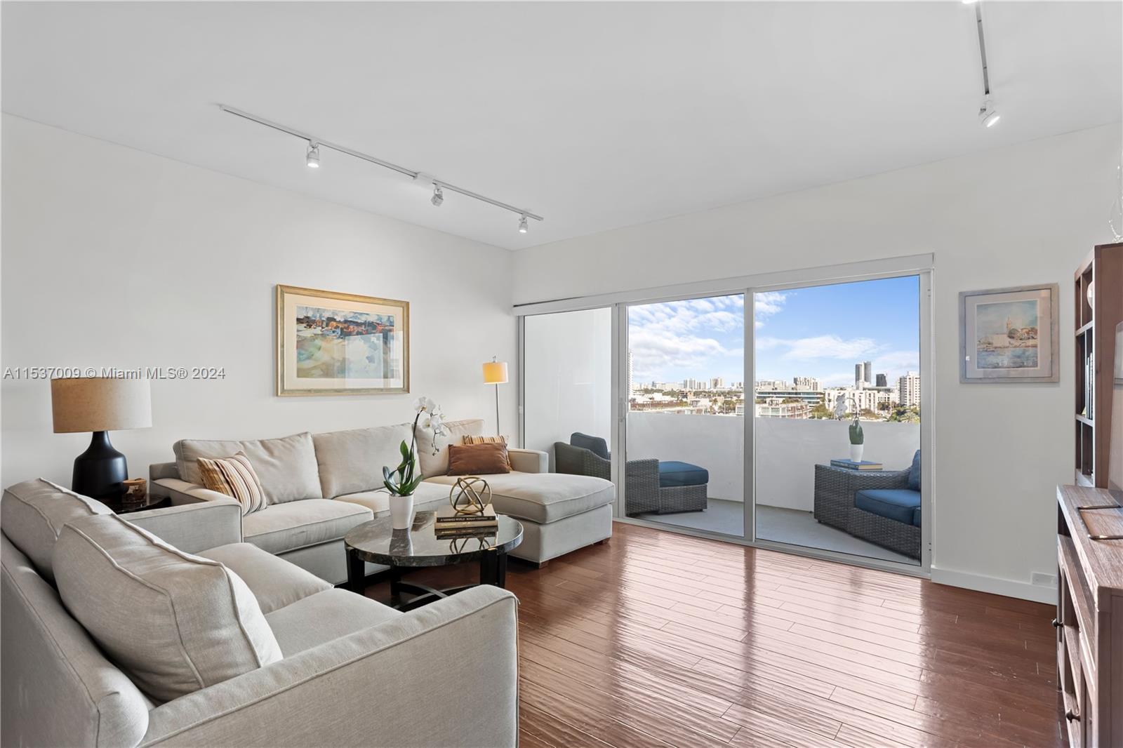 3 Island Ave 10k Property Photo 4