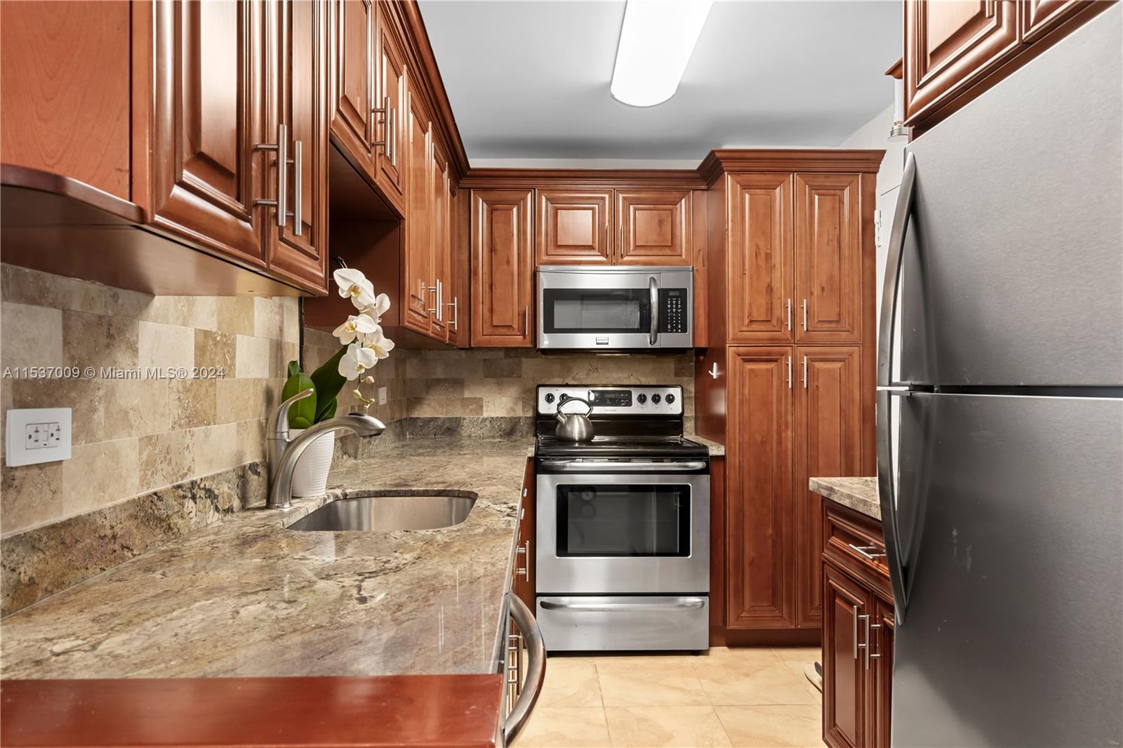 3 Island Ave 10k Property Photo 8