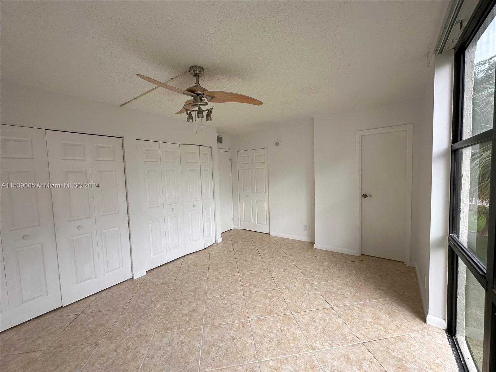 17021 N Bay Rd 320-4 Property Photo 12