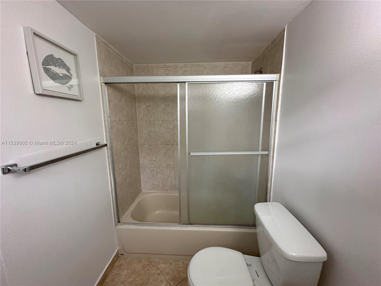 17021 N Bay Rd 320-4 Property Photo 15