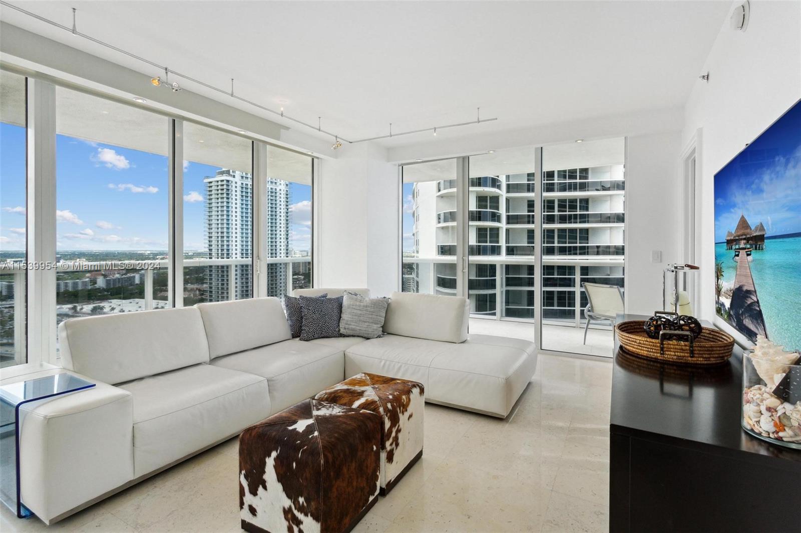 1830 S Ocean Dr Property Photo 2