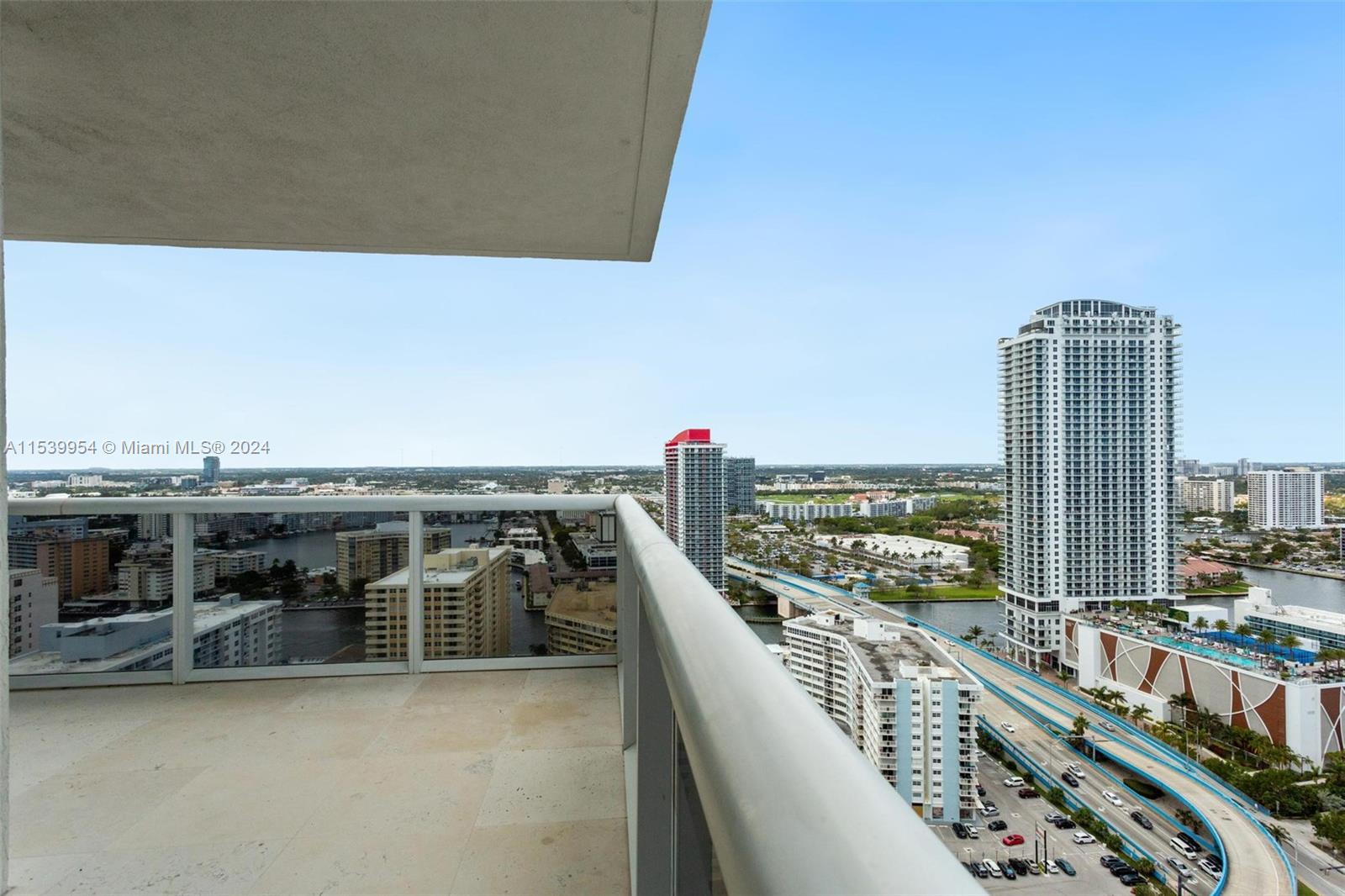 1830 S Ocean Dr Property Photo 26