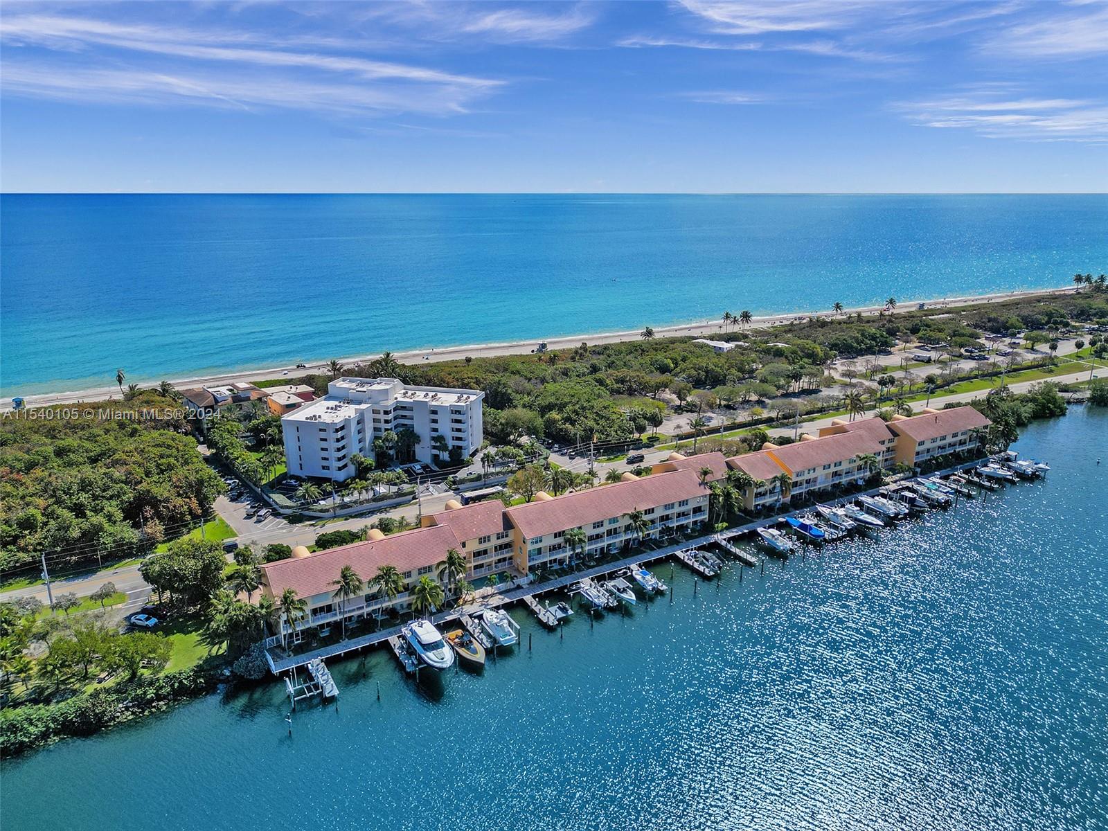4212 N Ocean Dr Property Photo 8