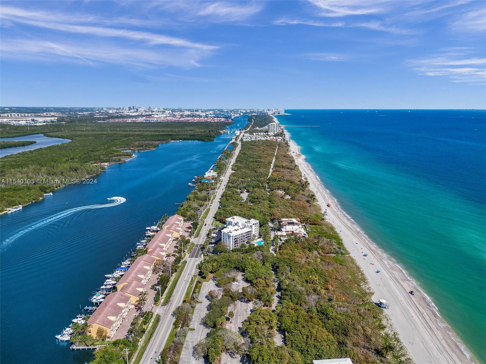 4212 N Ocean Dr Property Photo 16