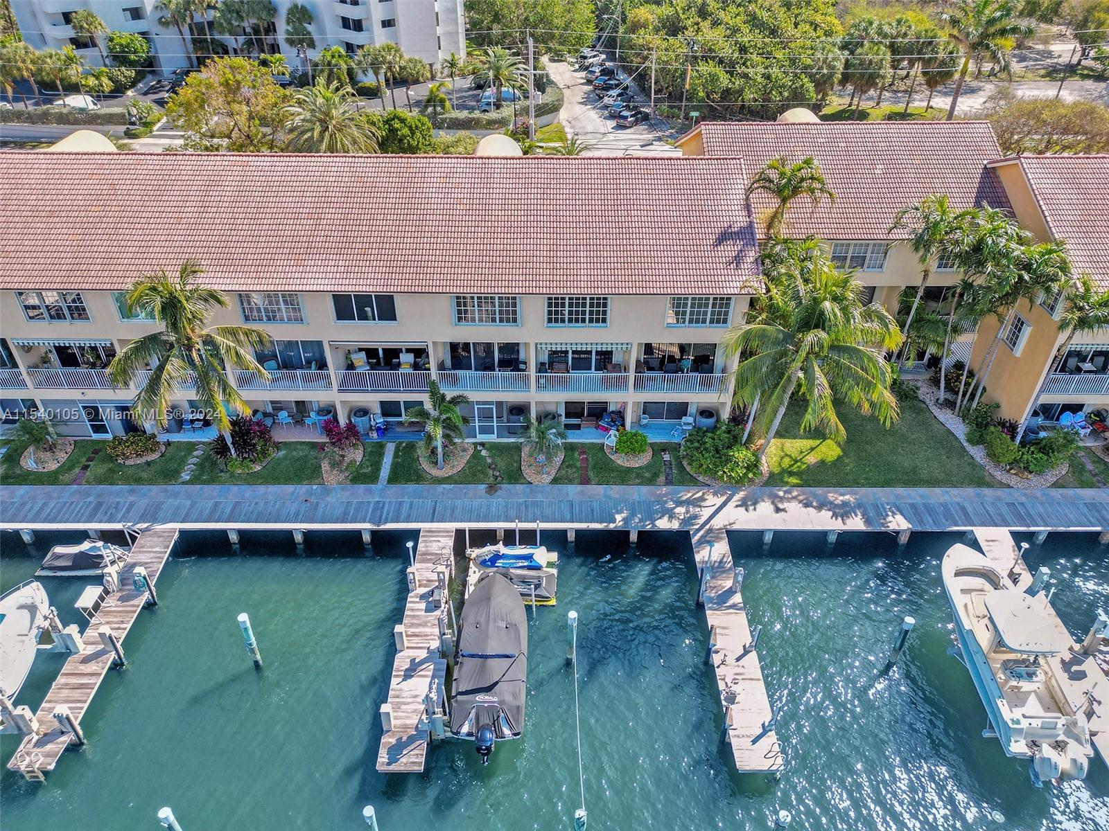 4212 N Ocean Dr Property Photo 20