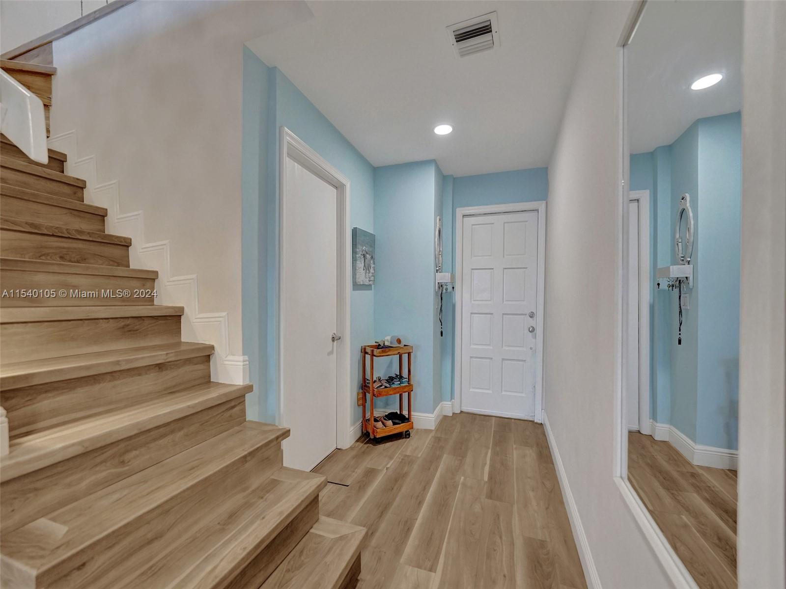 4212 N Ocean Dr Property Photo 32