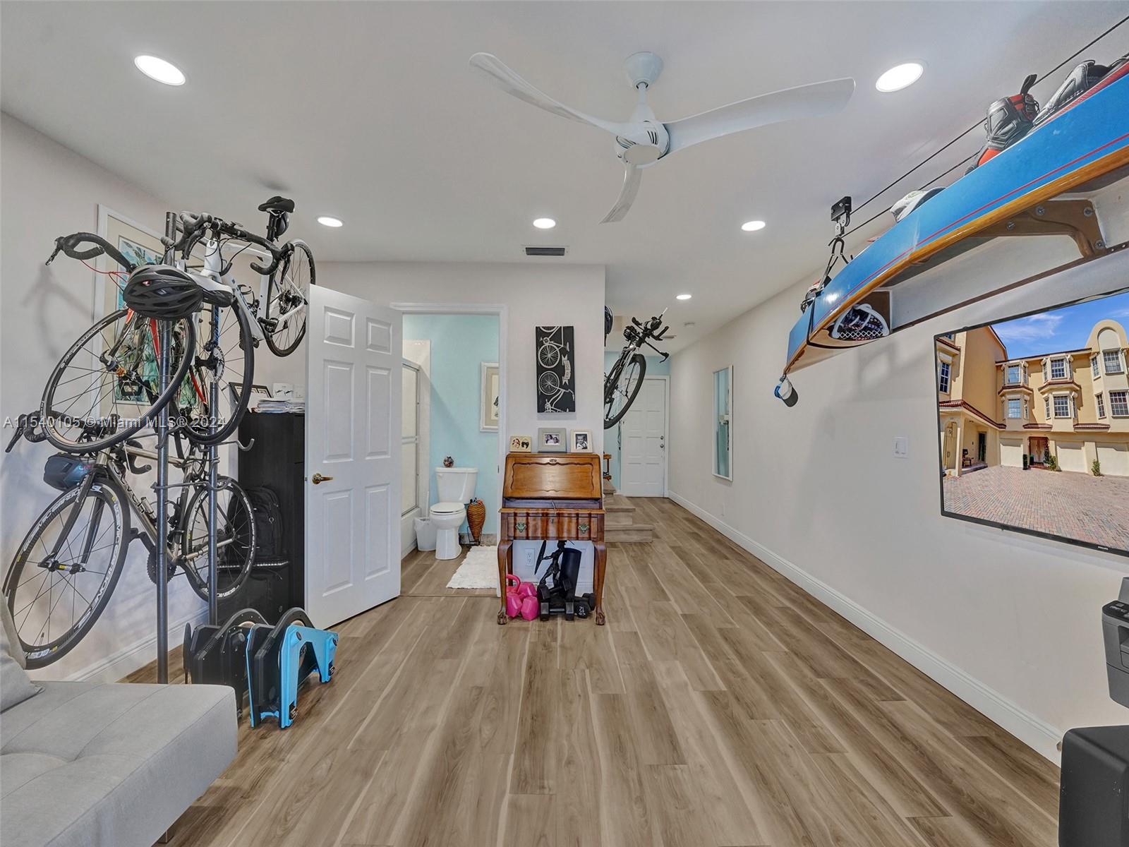 4212 N Ocean Dr Property Photo 36