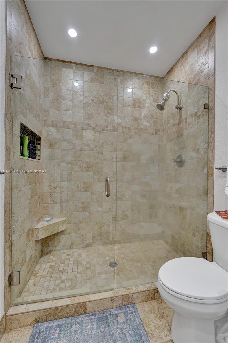 4212 N Ocean Dr Property Photo 90