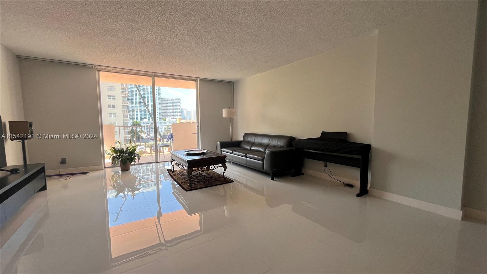 1865 S Ocean Dr 4f Property Photo 7