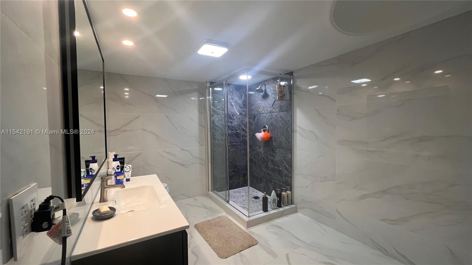 1865 S Ocean Dr 4f Property Photo 17