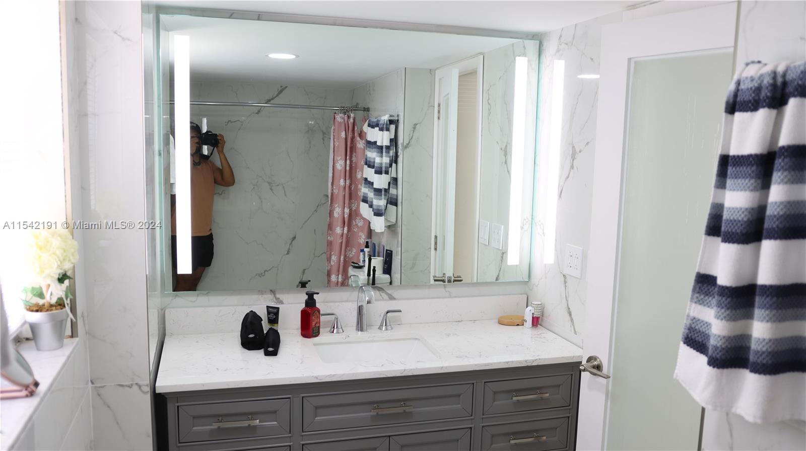 1865 S Ocean Dr 4f Property Photo 20