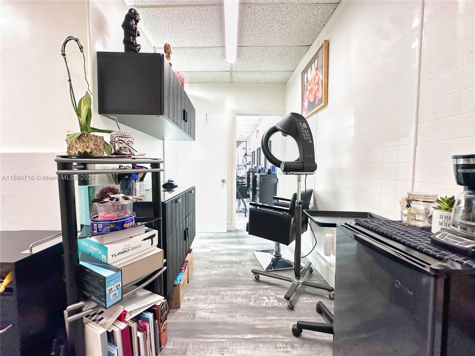 Full-service Beauty Salon For Sale On 8th Street In Miami Property Photo 12
