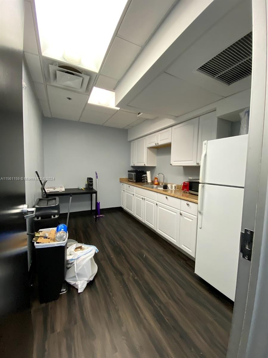14 Ne 1st Ave 600a Property Photo 6