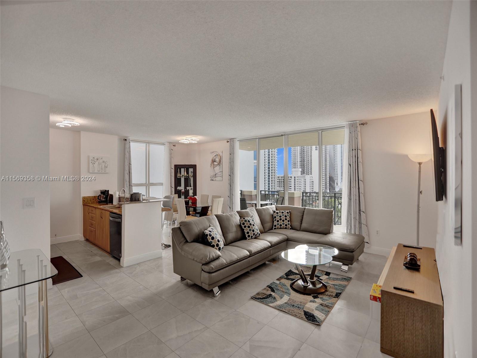 17555 Atlantic Blvd Property Photo 1