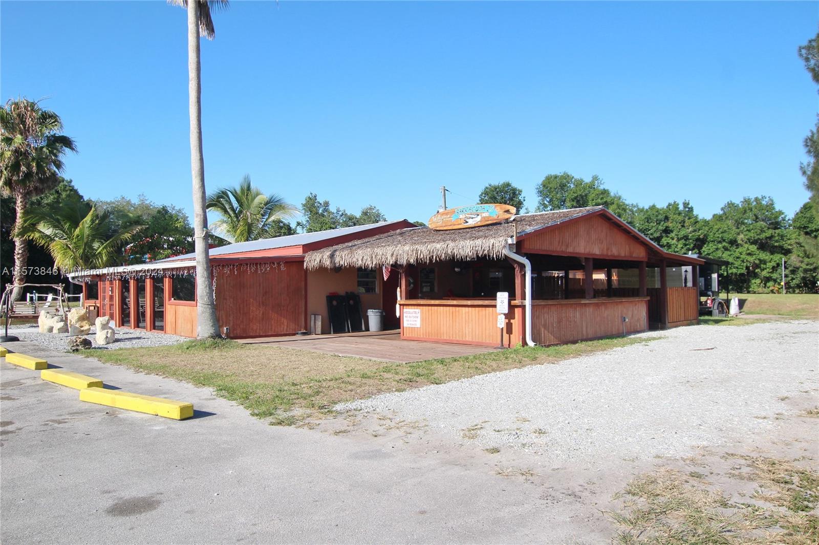 10017 N Hwy 441 Property Photo 3