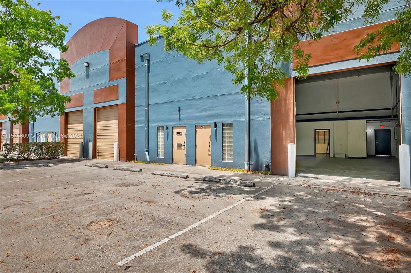 20200 Nw 2nd Ave C6 Property Photo 1