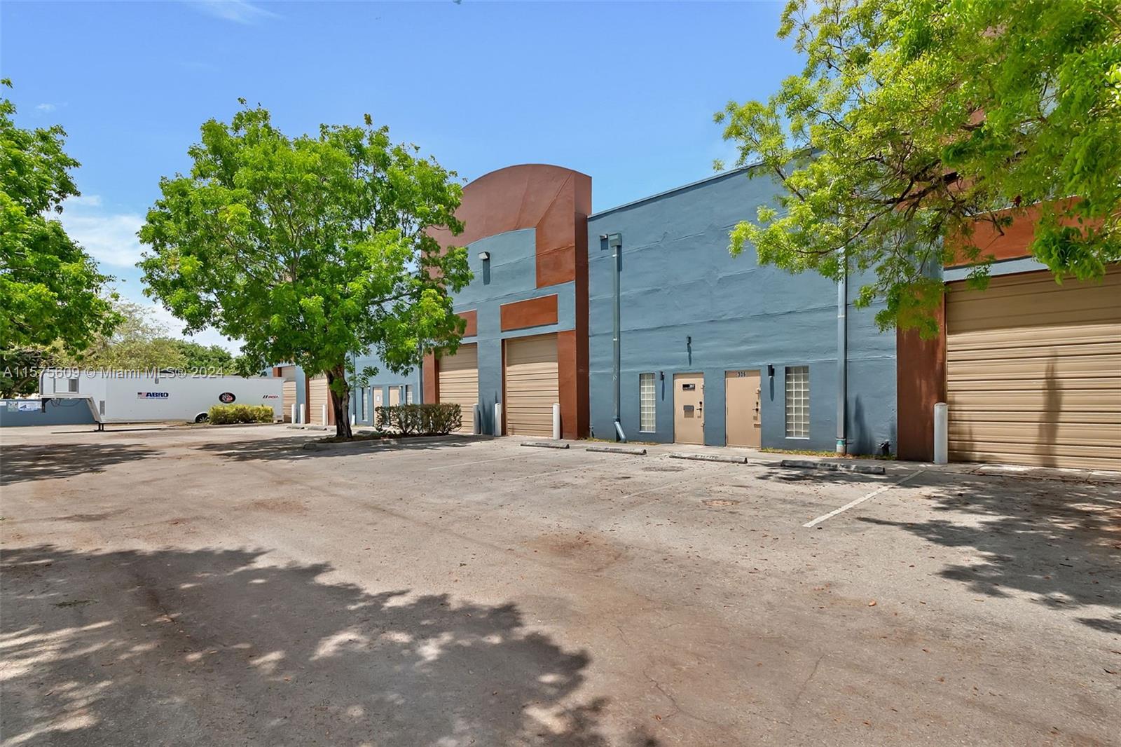20200 Nw 2nd Ave C6 Property Photo 2