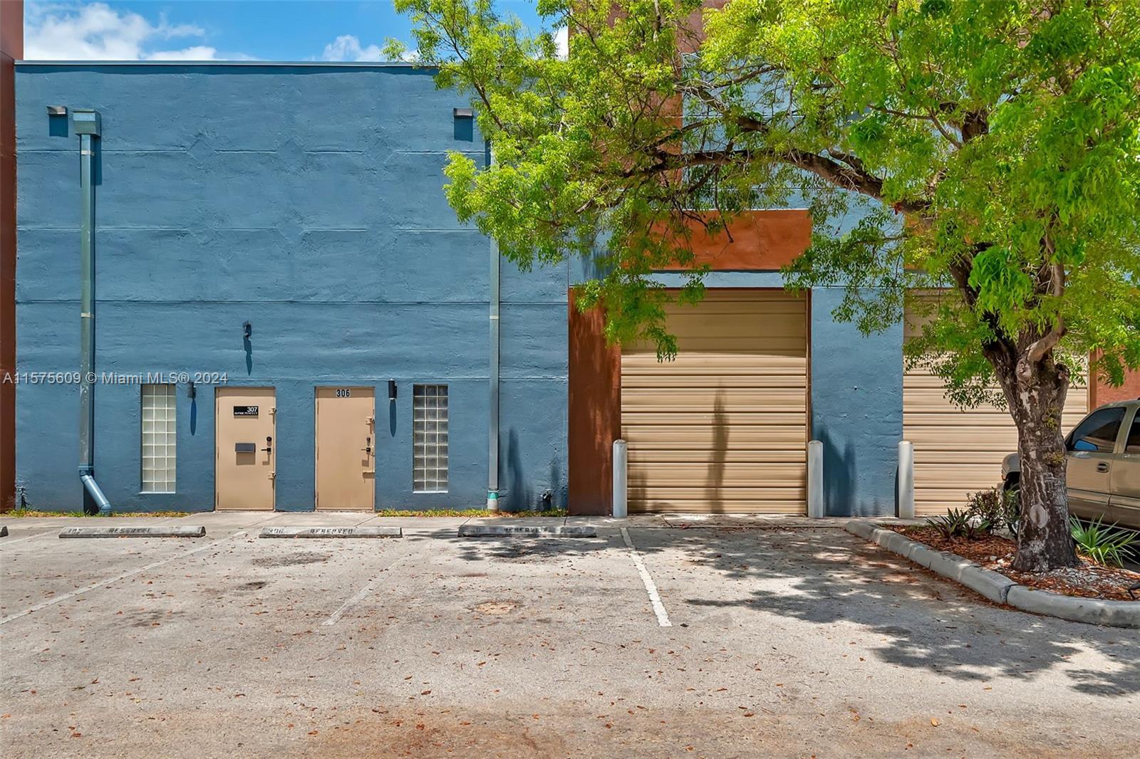 20200 Nw 2nd Ave C6 Property Photo 3