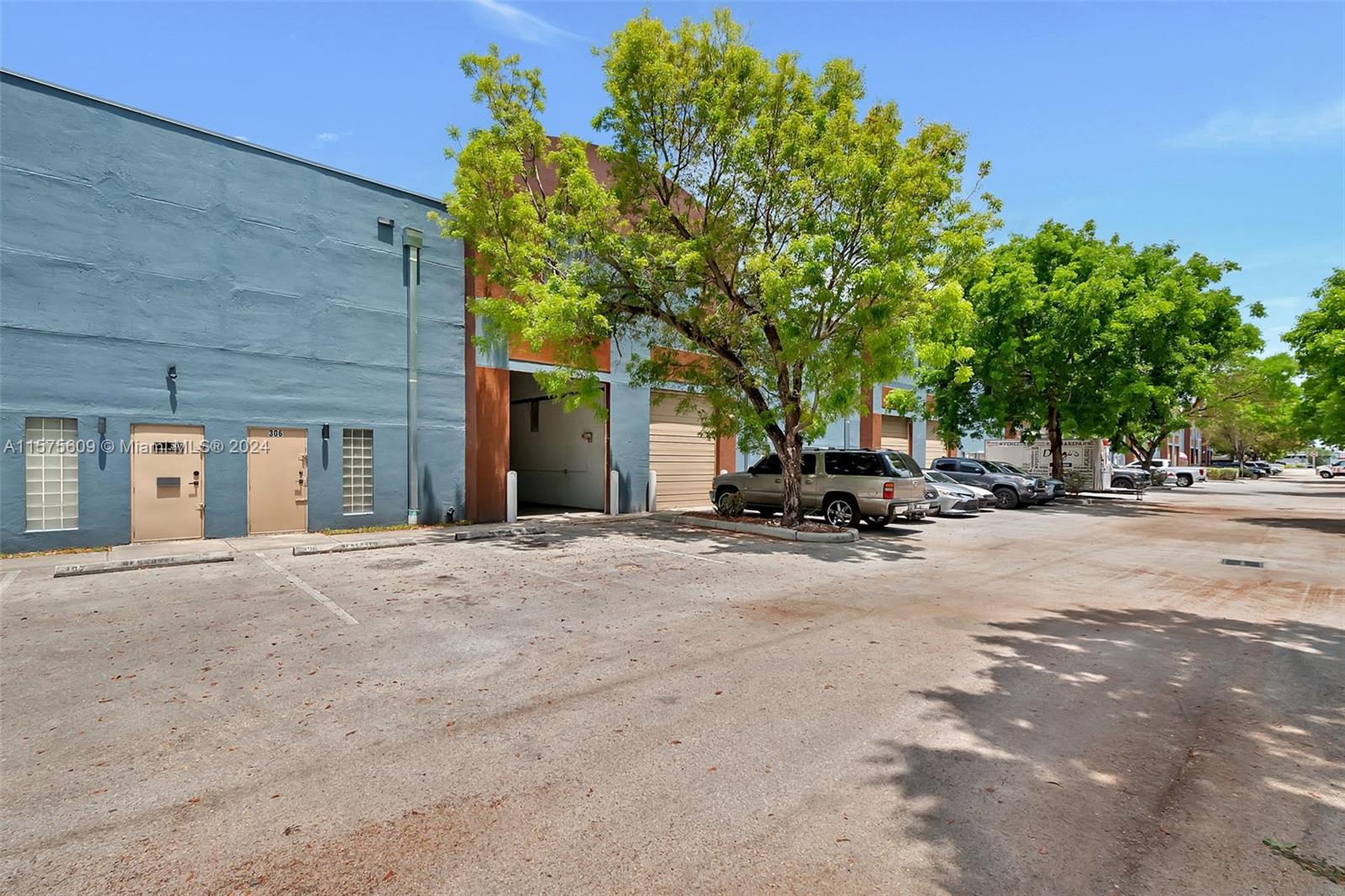 20200 Nw 2nd Ave C6 Property Photo 16