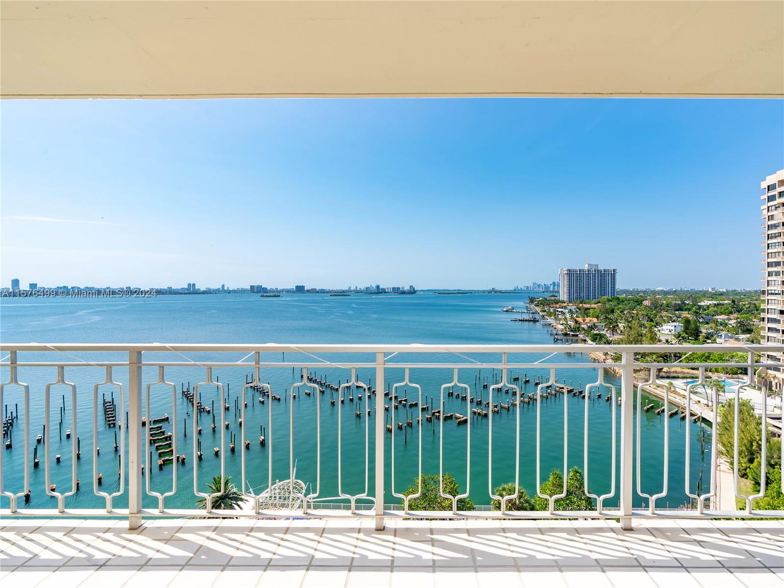 11111 Biscayne Blvd Property Photo 1
