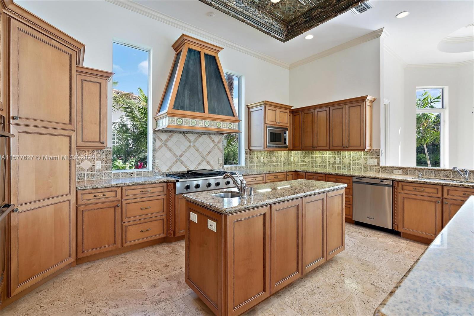 848 Harbour Isle Pl Property Photo 17