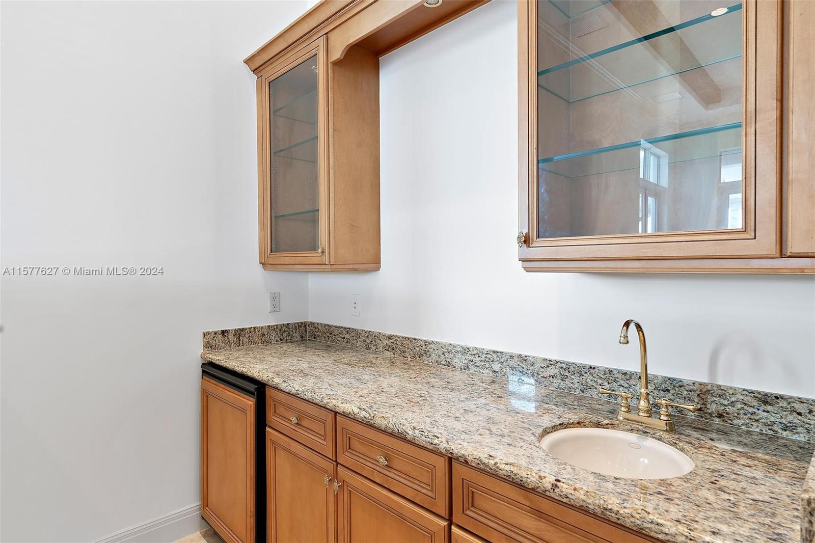 848 Harbour Isle Pl Property Photo 27