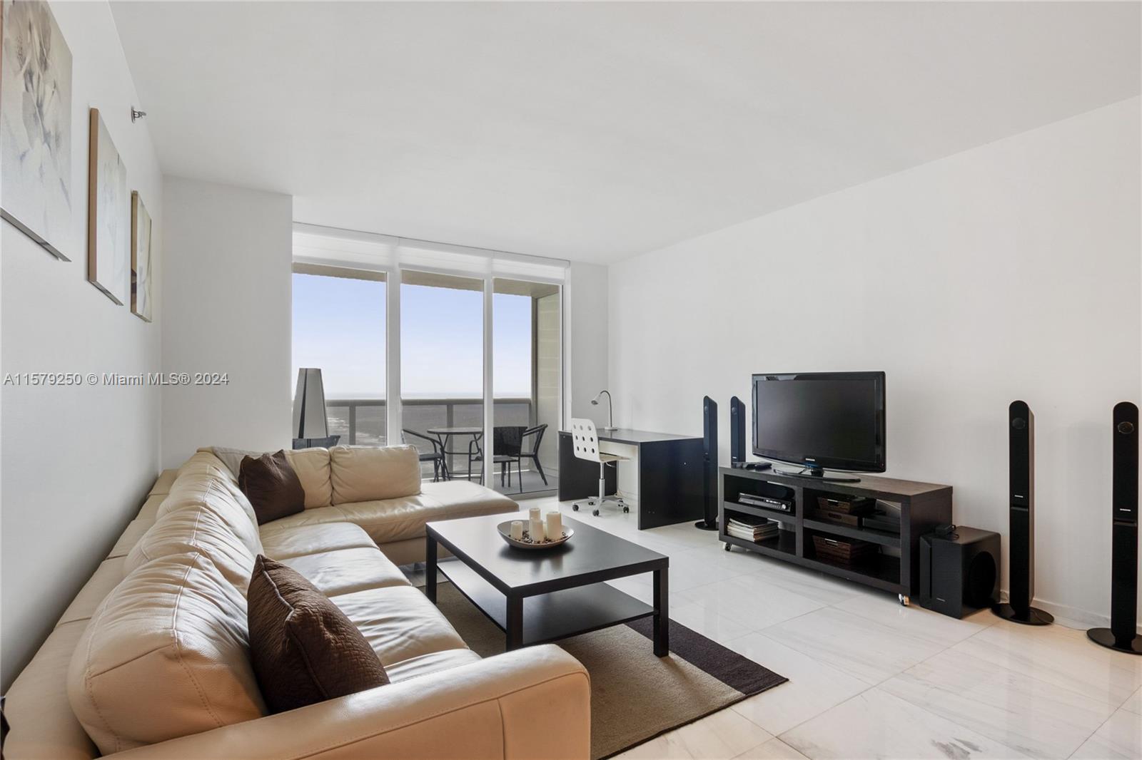 1830 S Ocean Dr Property Photo 1