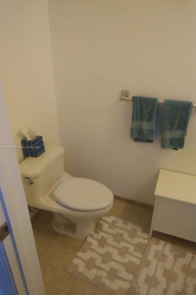 60 Sw 13th St 2805 Property Photo 12
