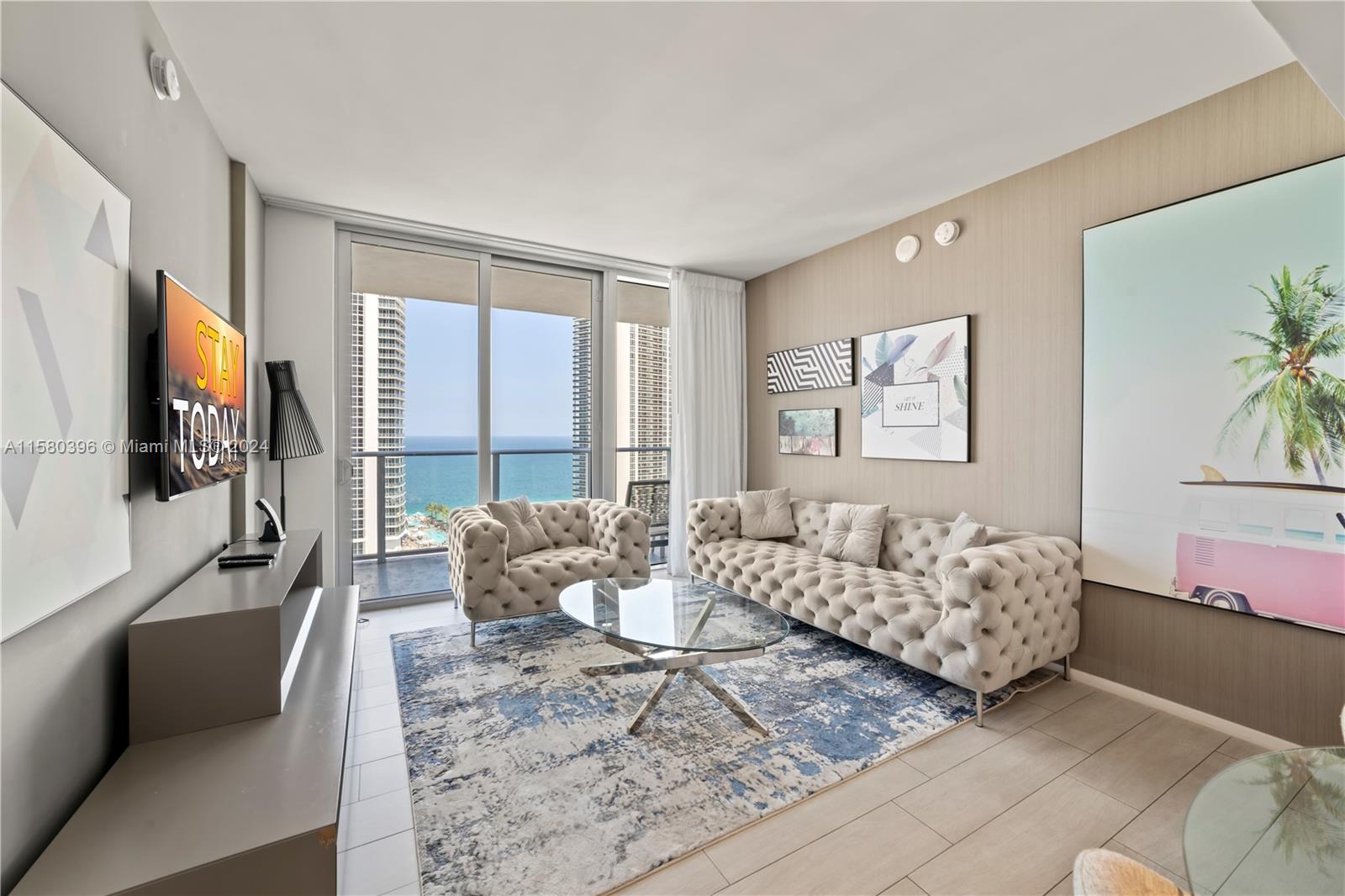 A11580396 Property Photo 1