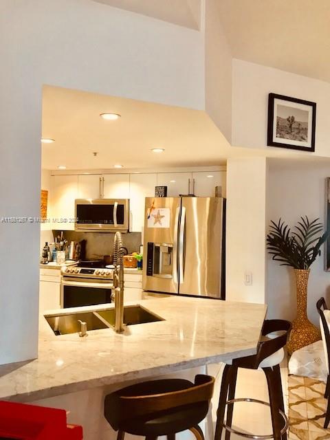 701 Brickell Key Blvd 202 Property Photo 3