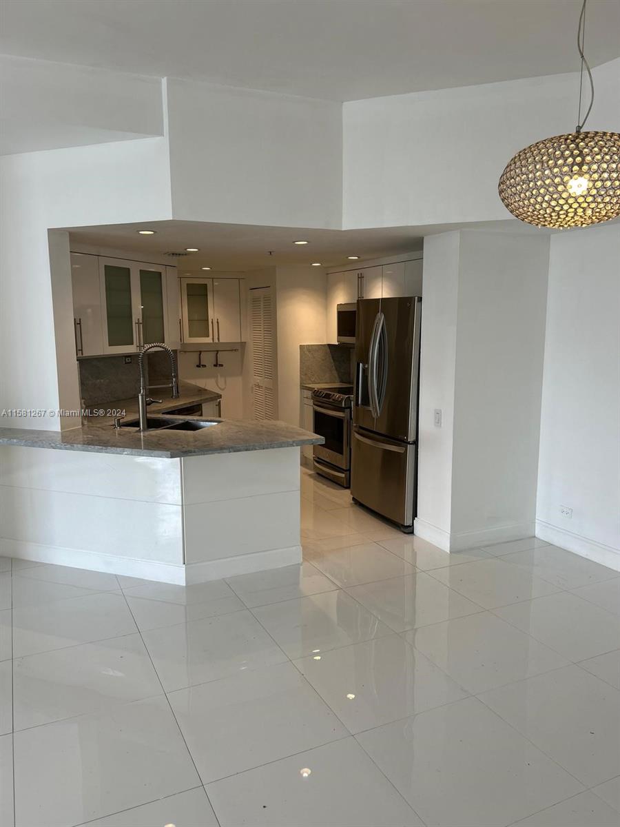 701 Brickell Key Blvd 202 Property Photo 6