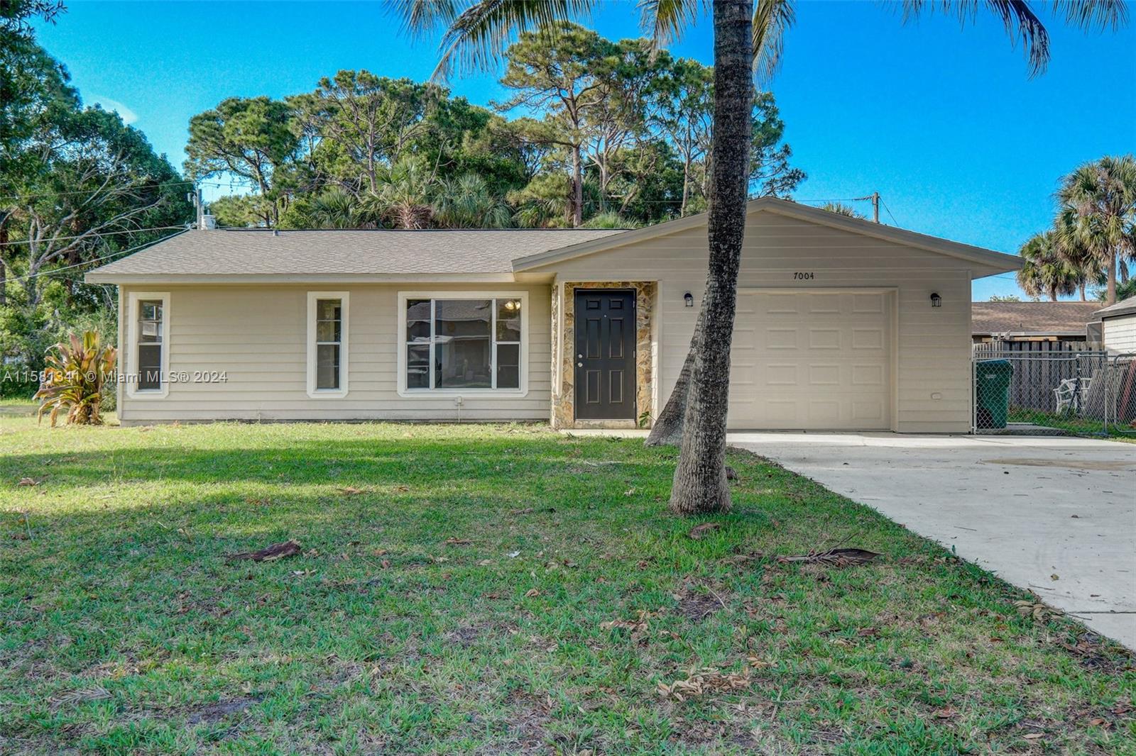 7004 Georges Rd Property Photo 1