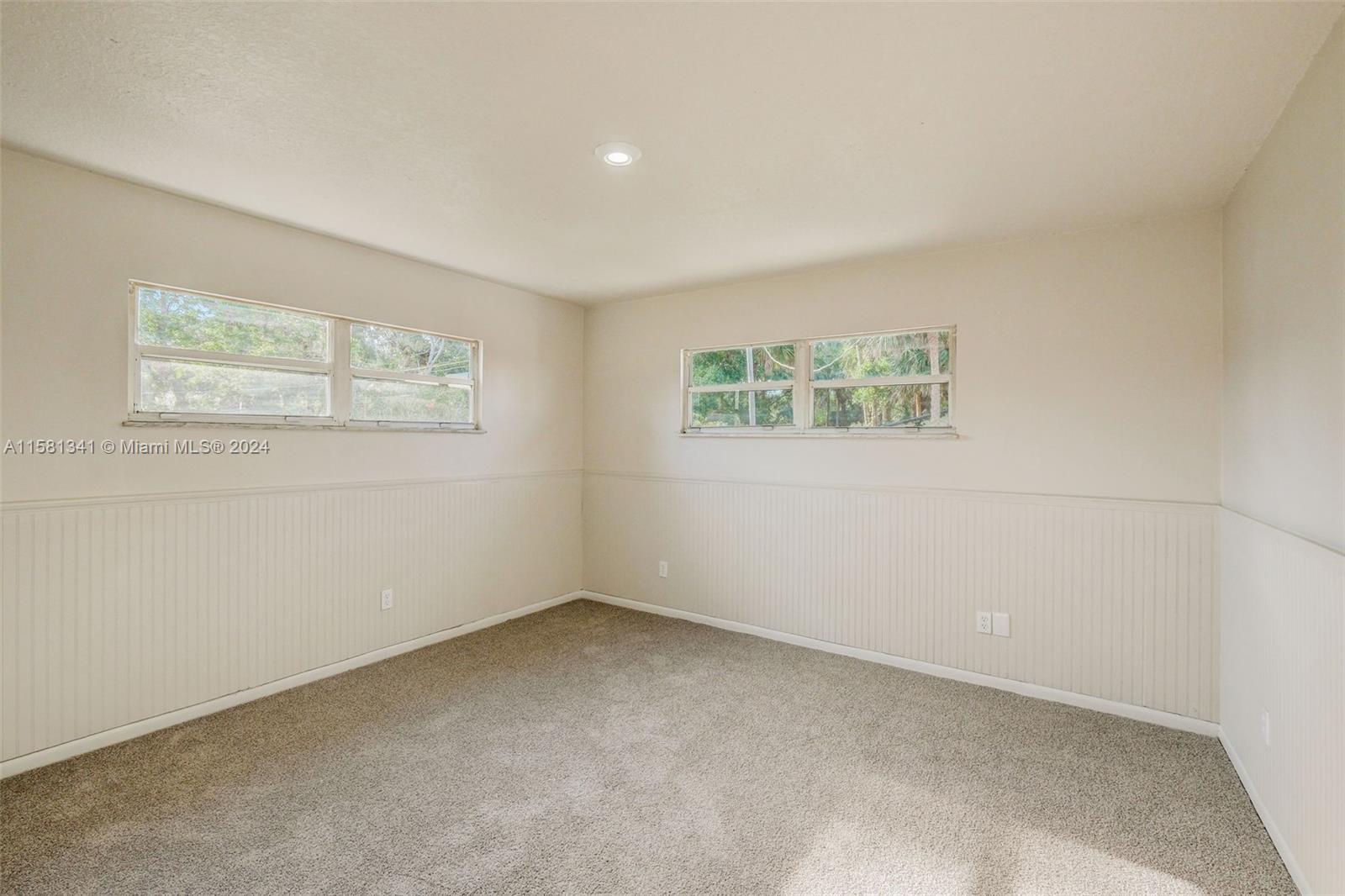 7004 Georges Rd Property Photo 8