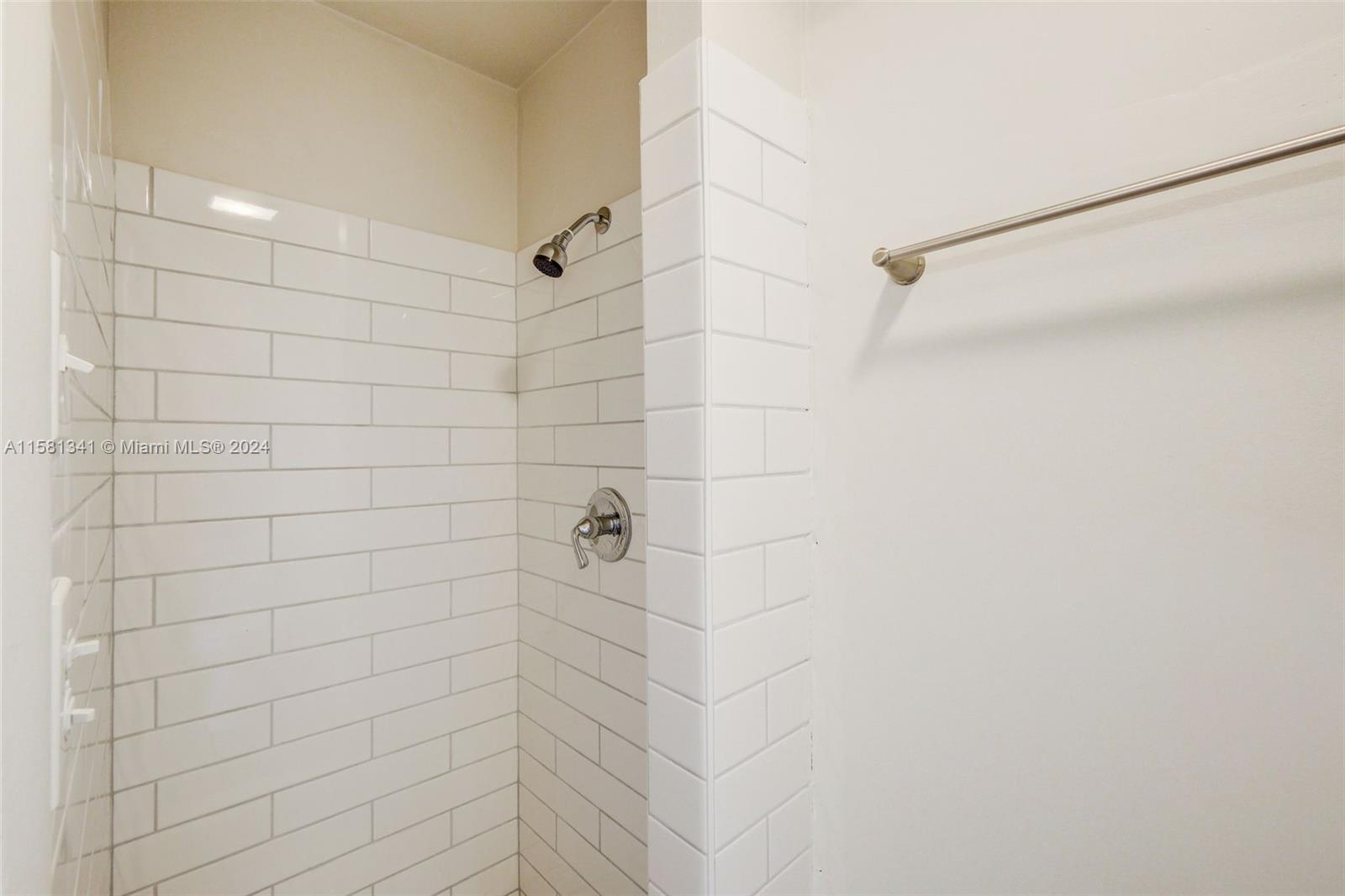 7004 Georges Rd Property Photo 11