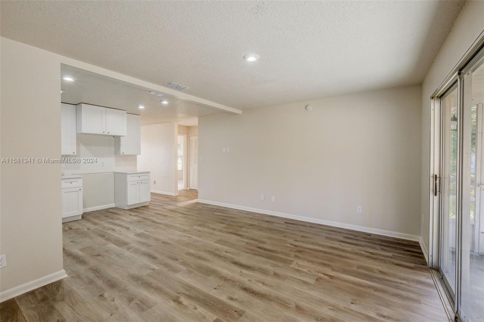 7004 Georges Rd Property Photo 17