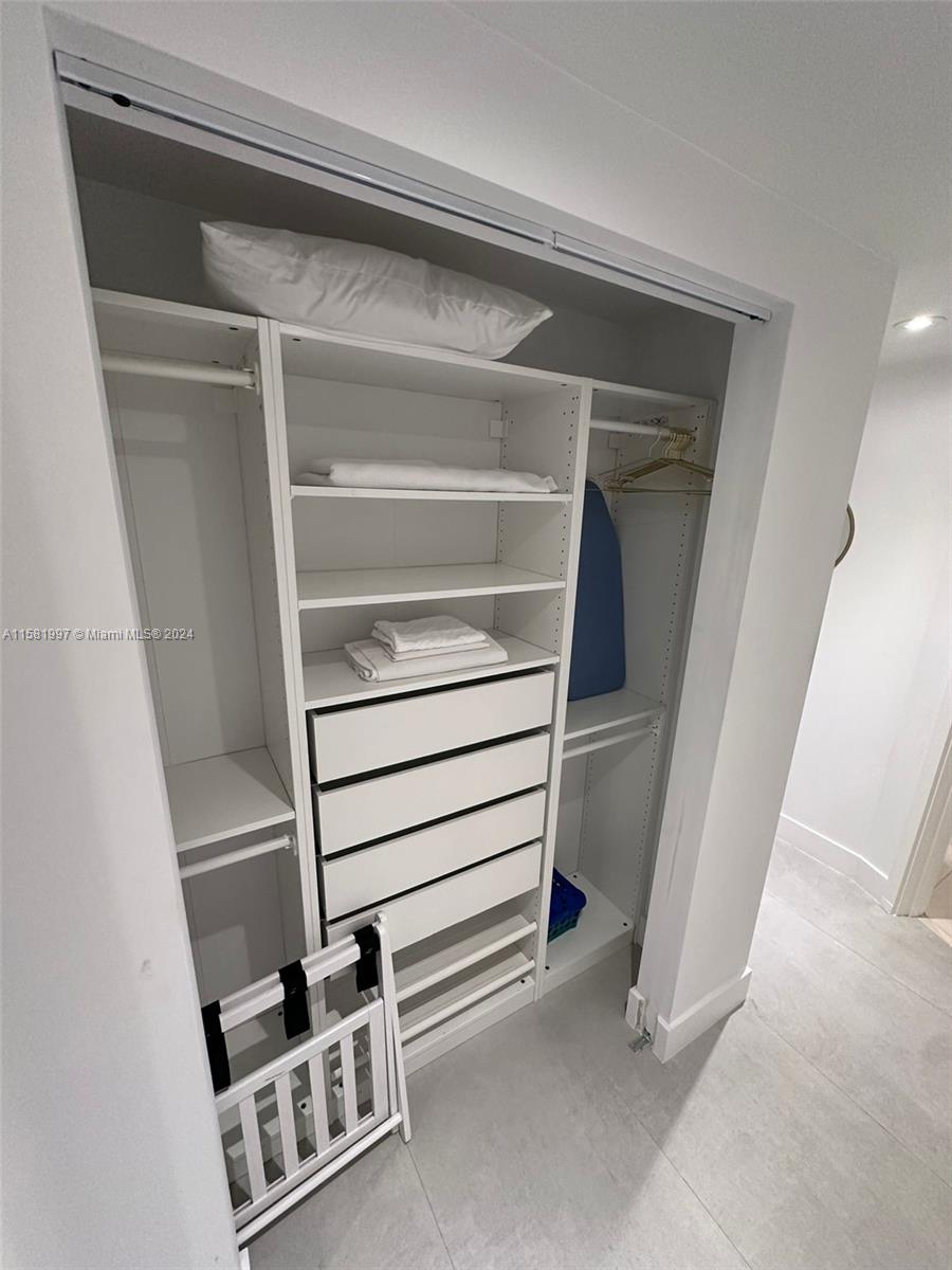 4111 S Ocean Dr 2602 Property Photo 11