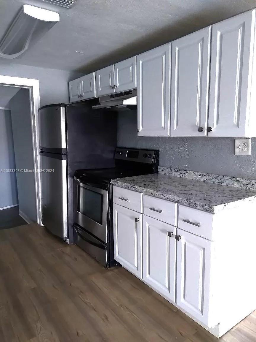 200 S New York Ave 1a Property Photo 2