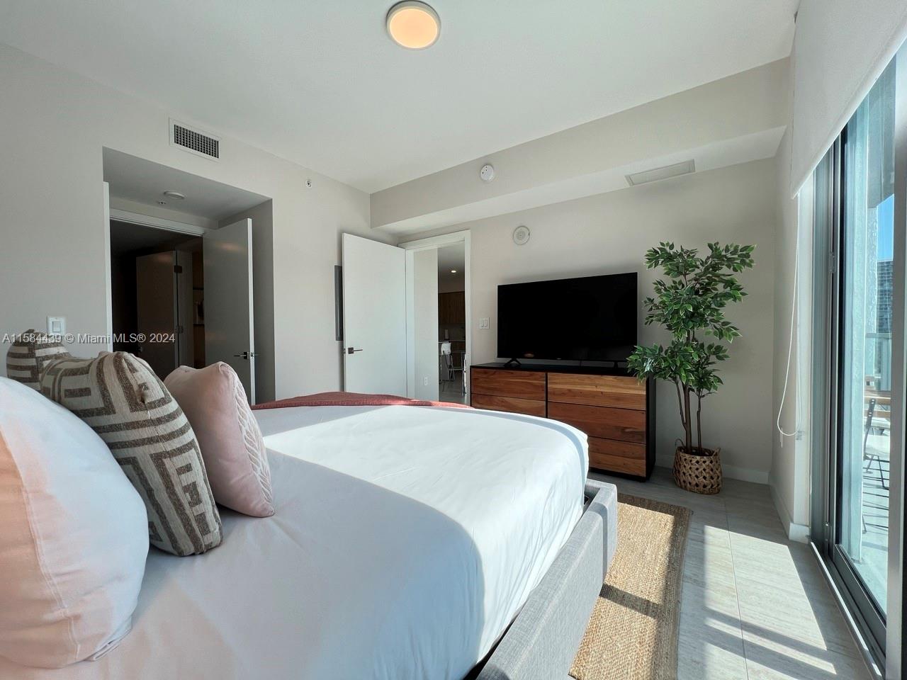 3900 Biscayne Blvd N-1005 Property Photo 18