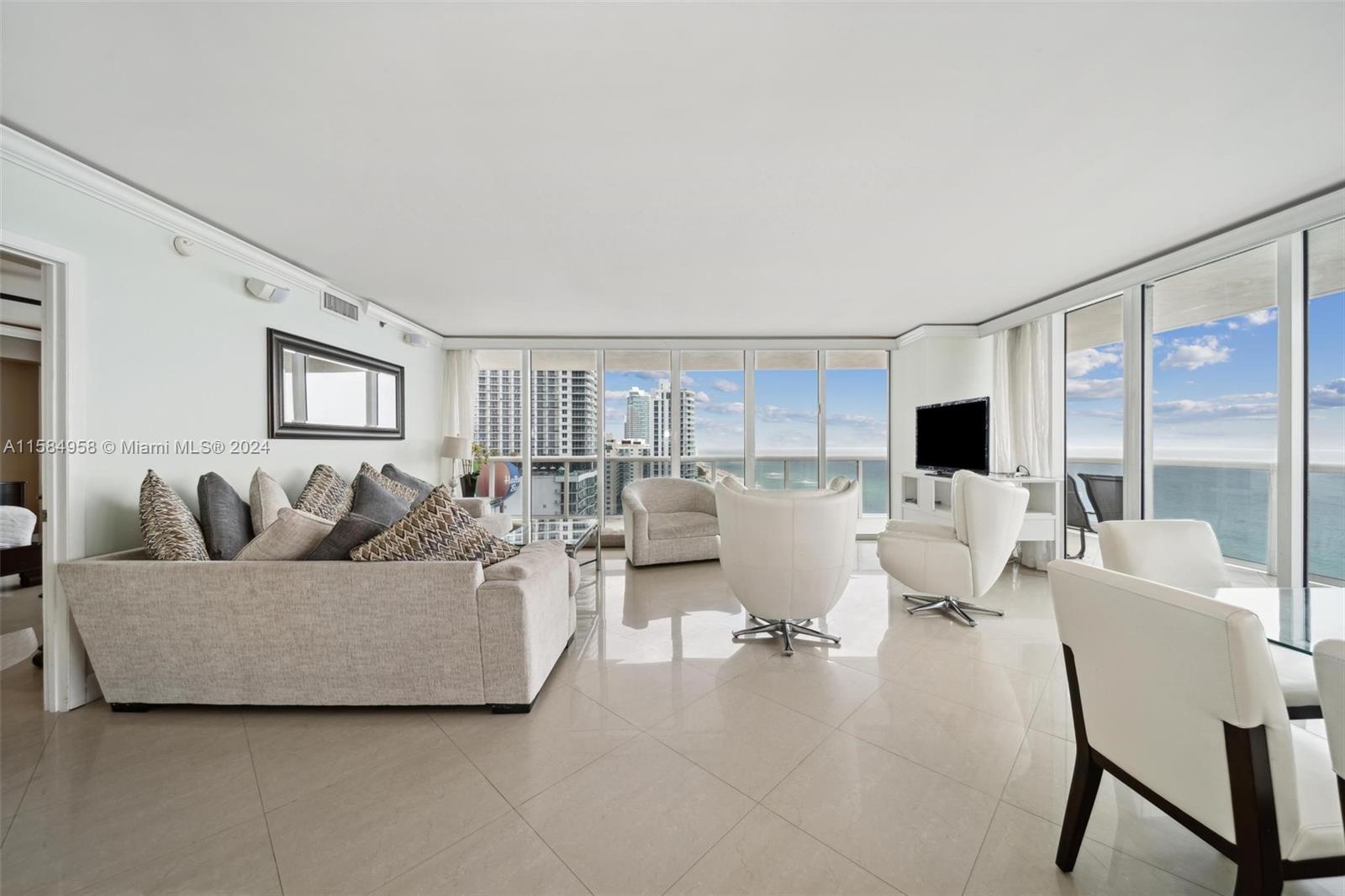 1830 S Ocean Dr 1701 Property Photo 2