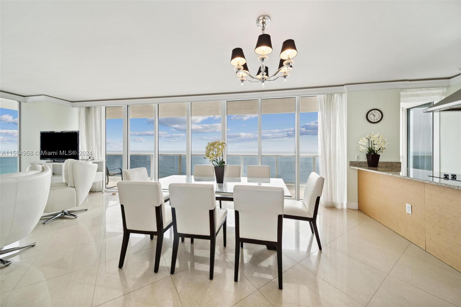 1830 S Ocean Dr 1701 Property Photo 3