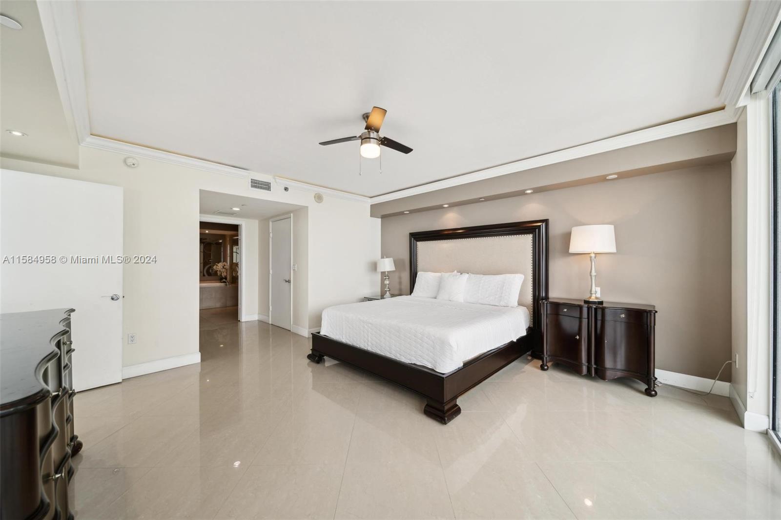 1830 S Ocean Dr 1701 Property Photo 23