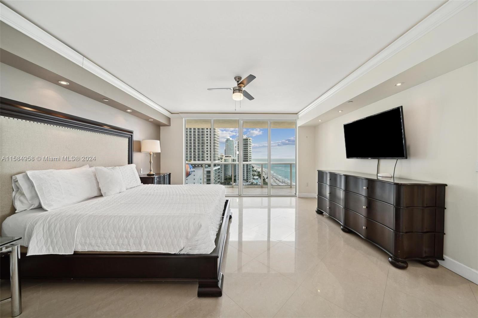 1830 S Ocean Dr 1701 Property Photo 24