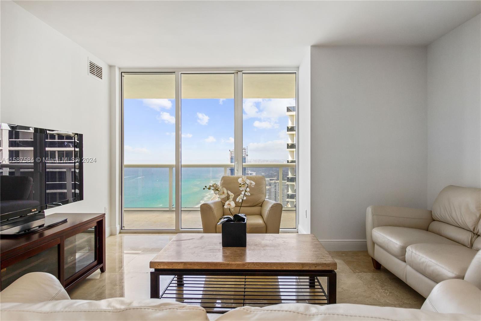 1830 S Ocean Dr 4204 Property Photo 3