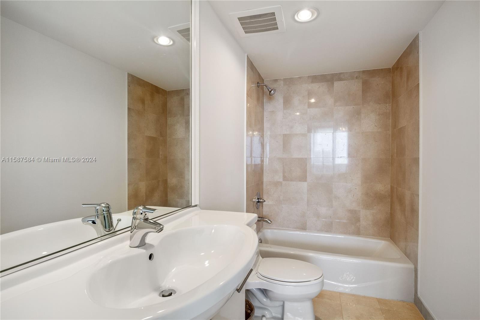 1830 S Ocean Dr 4204 Property Photo 21